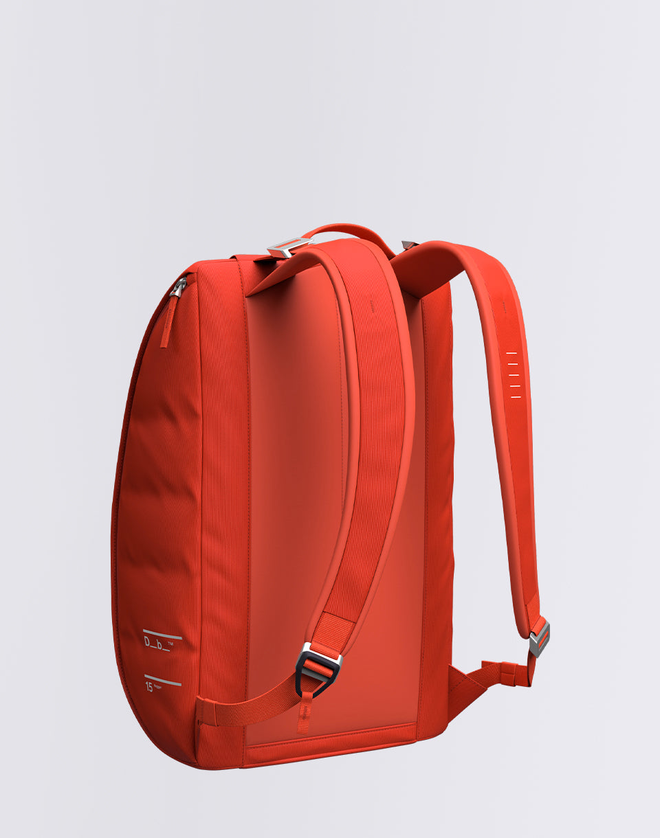 Hugger Base Backpack 15L