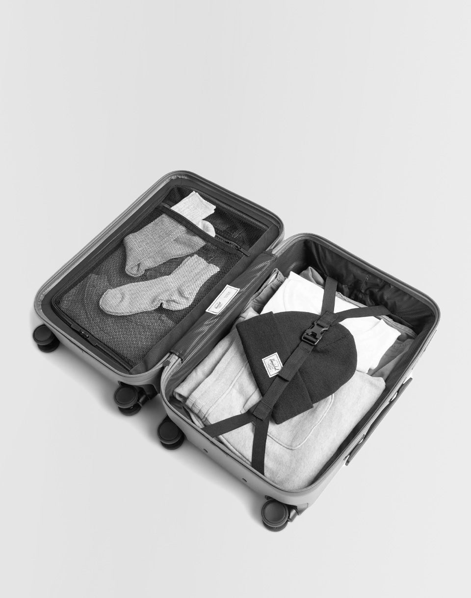 Heritage™ Hardshell Large CarryOn Luggage