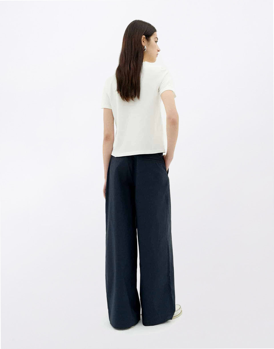 Blurry Flower Ida T-Shirt