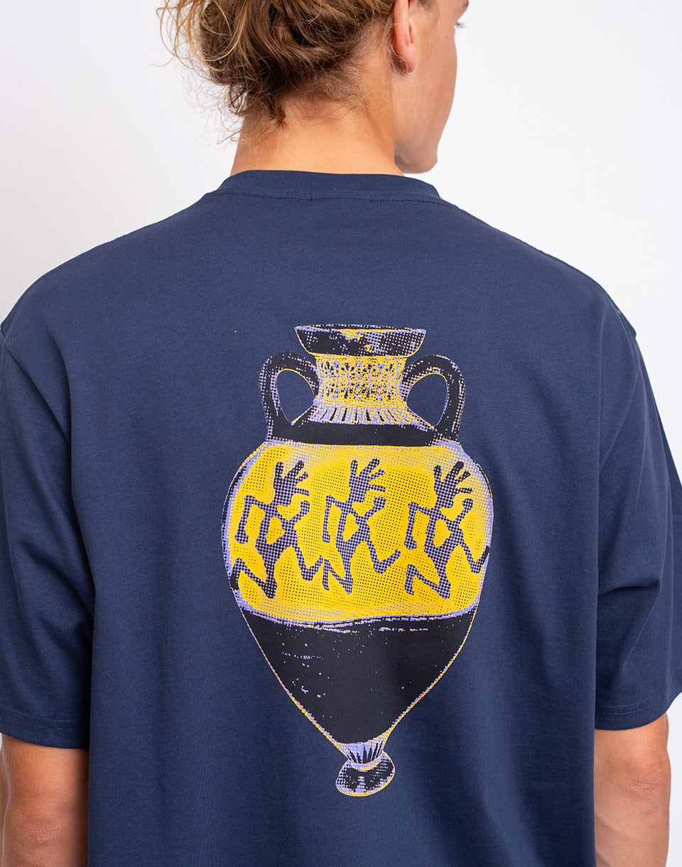 Vase Tee
