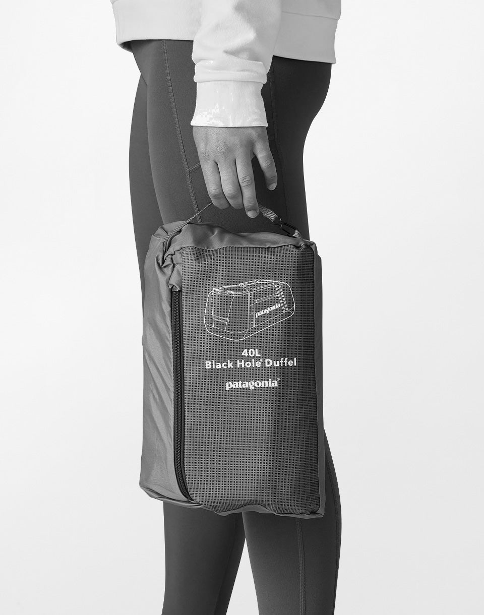Black Hole Duffel 40L