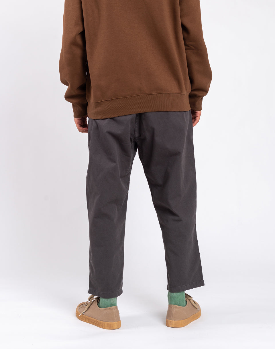 Losse taps toelopende broek