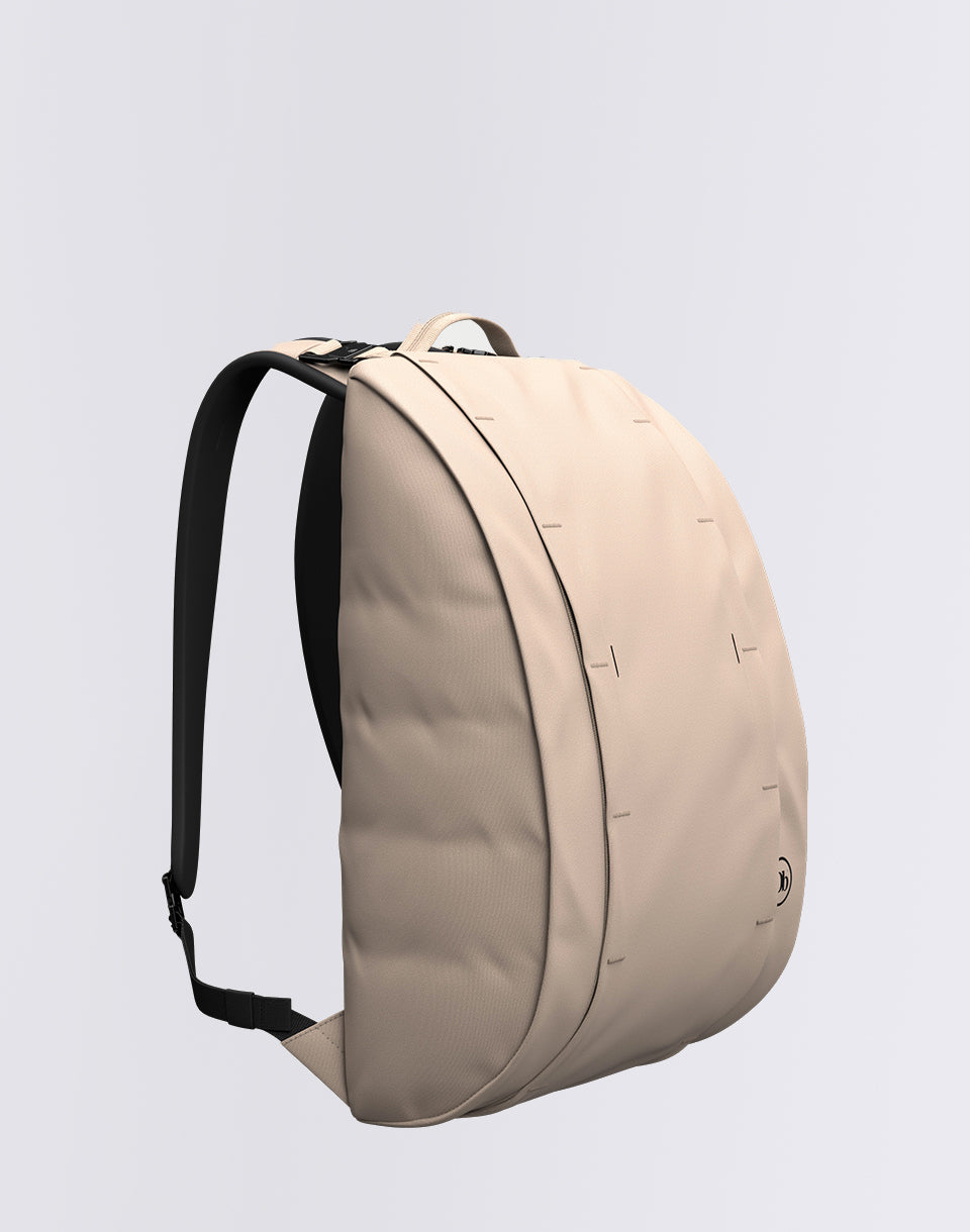 Hugger Base Backpack 15L