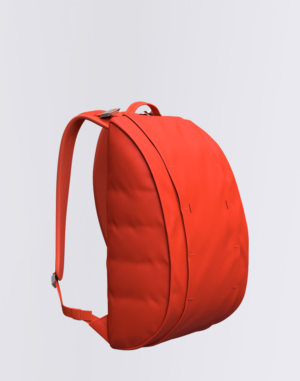 Hugger Base Backpack 15L
