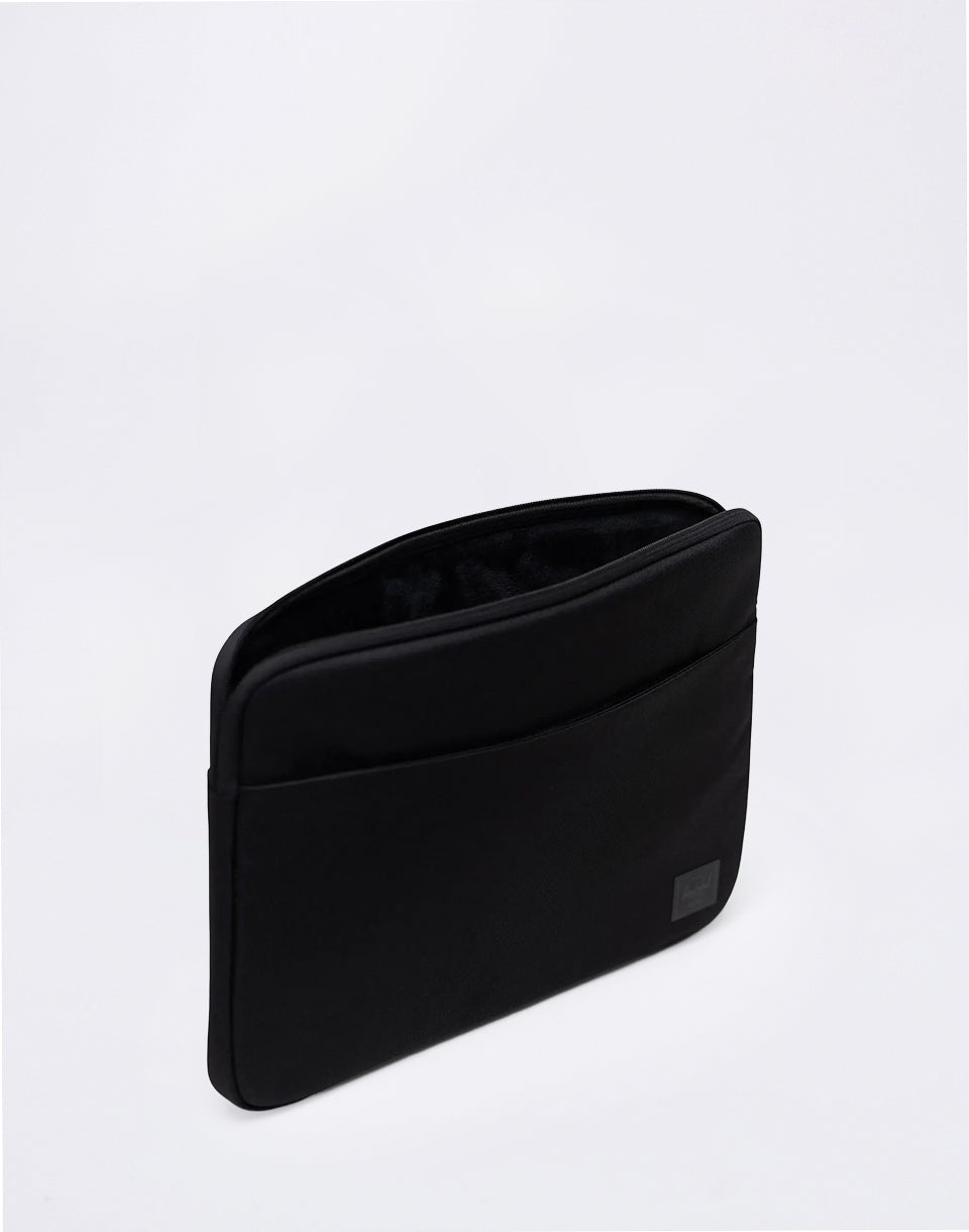 Denman 15-16 Inch Sleeve Tech