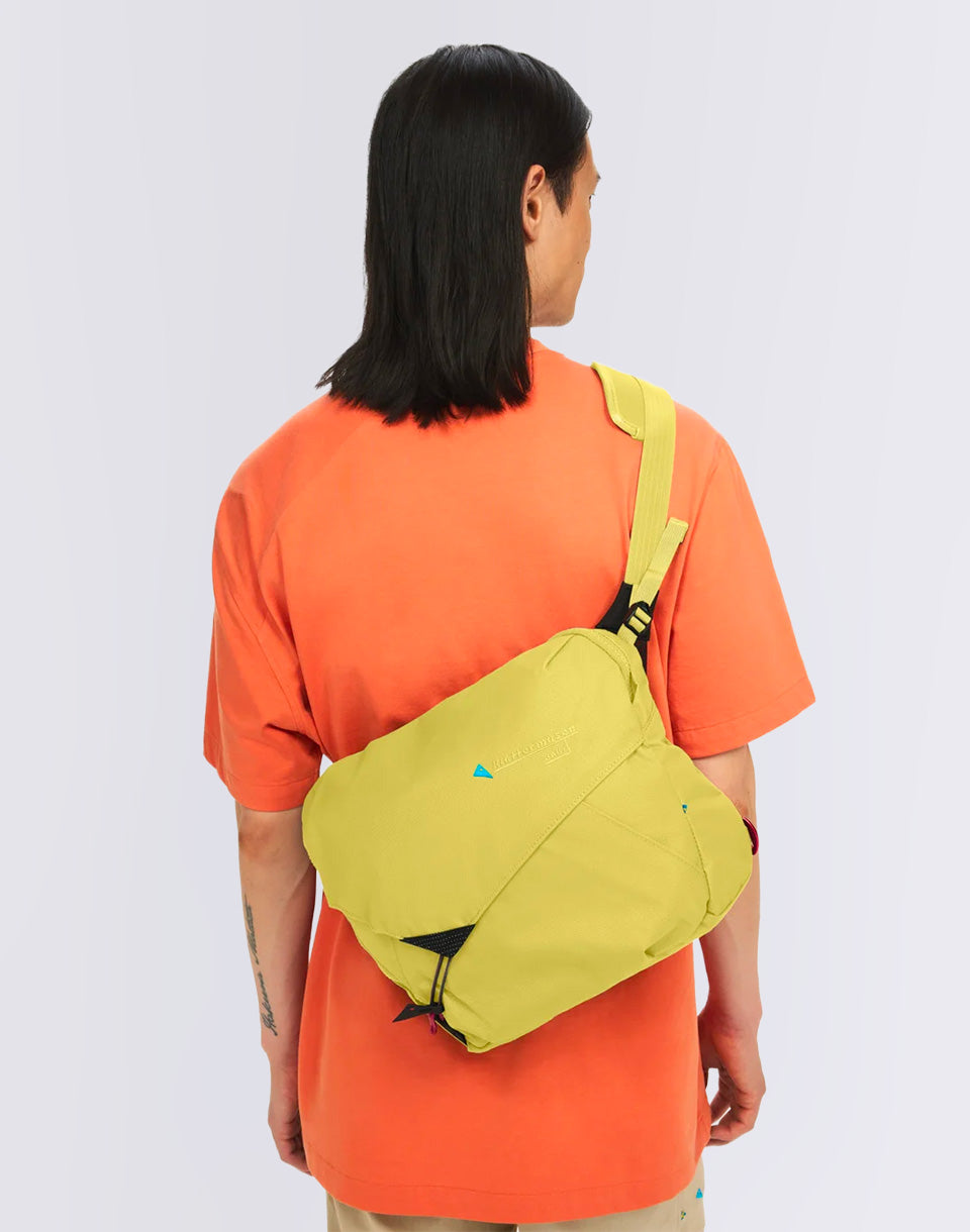 Gaut Messenger Bag