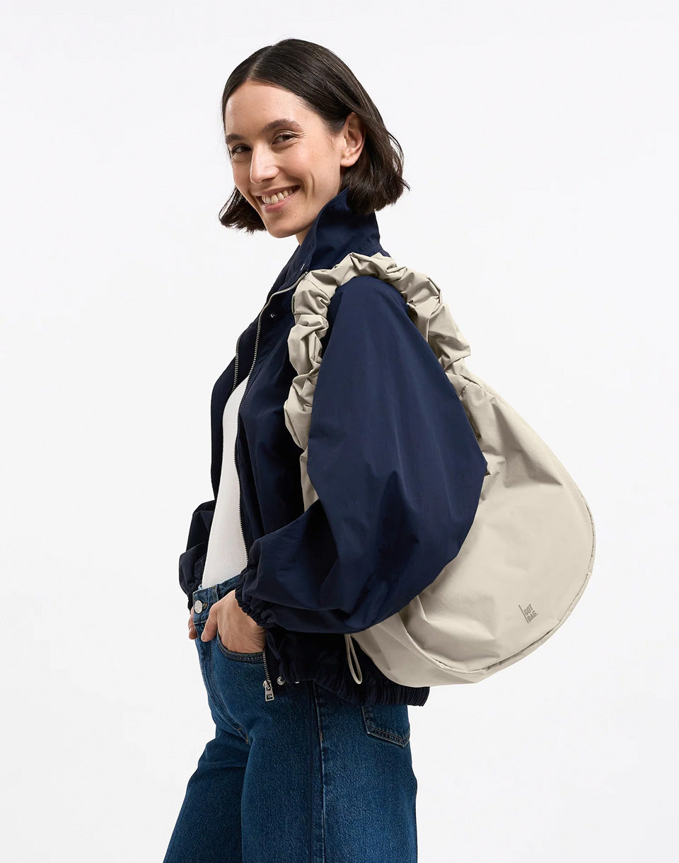 Moon Bag Ruffle Monochrome