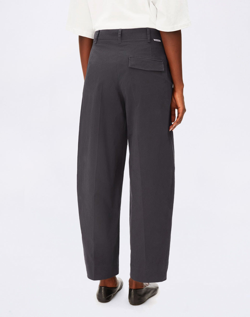 Barrel Leg Twill Pant