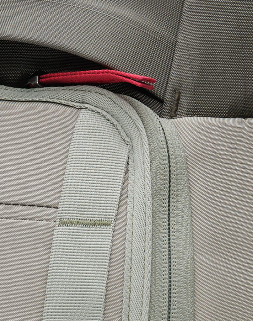 Hugger Backpack 20L