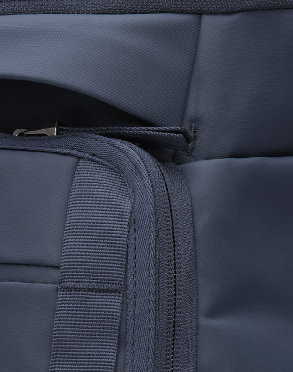 Hugger Backpack 20L