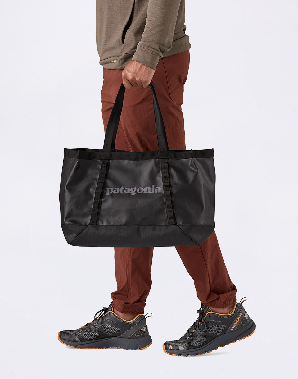 Black Hole Tote 25L