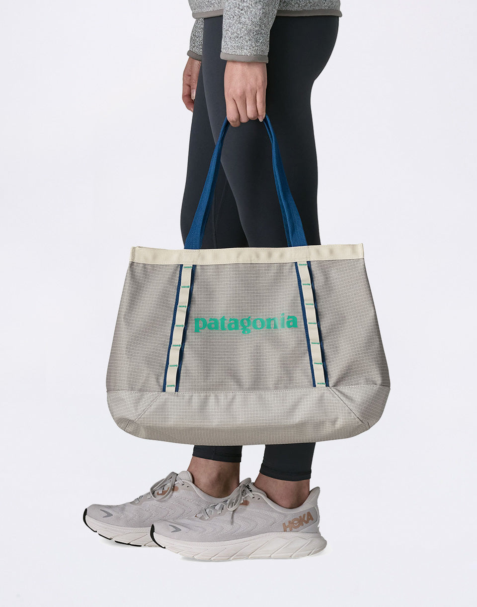 Black Hole Tote 25L