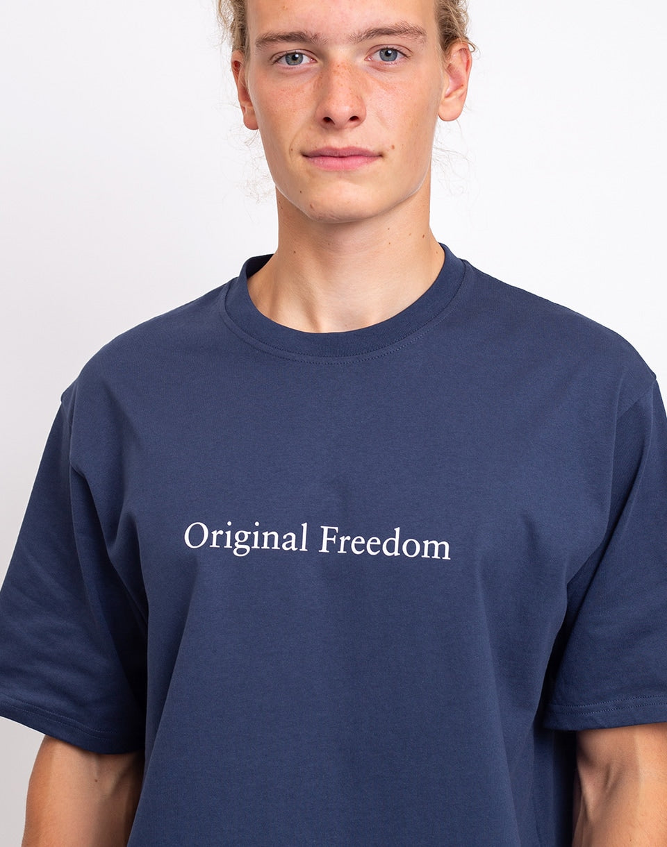 Vase Tee