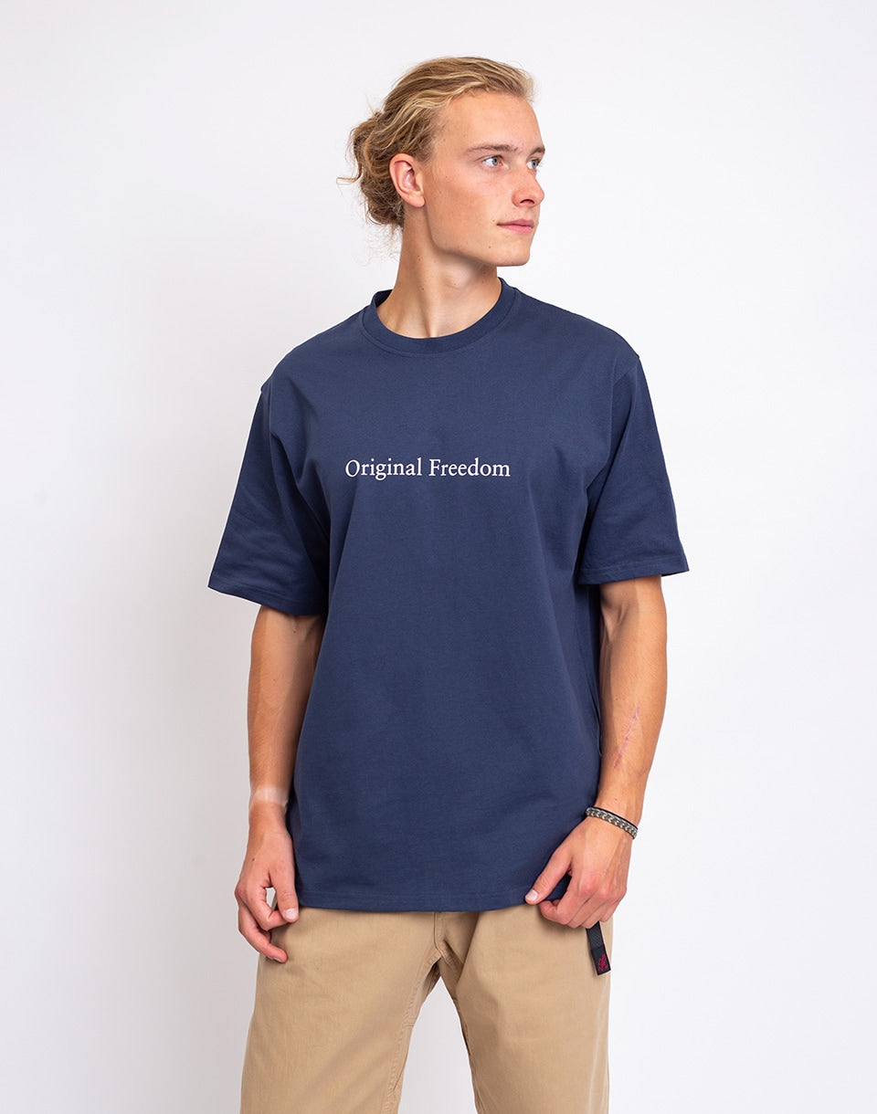 Vase Tee