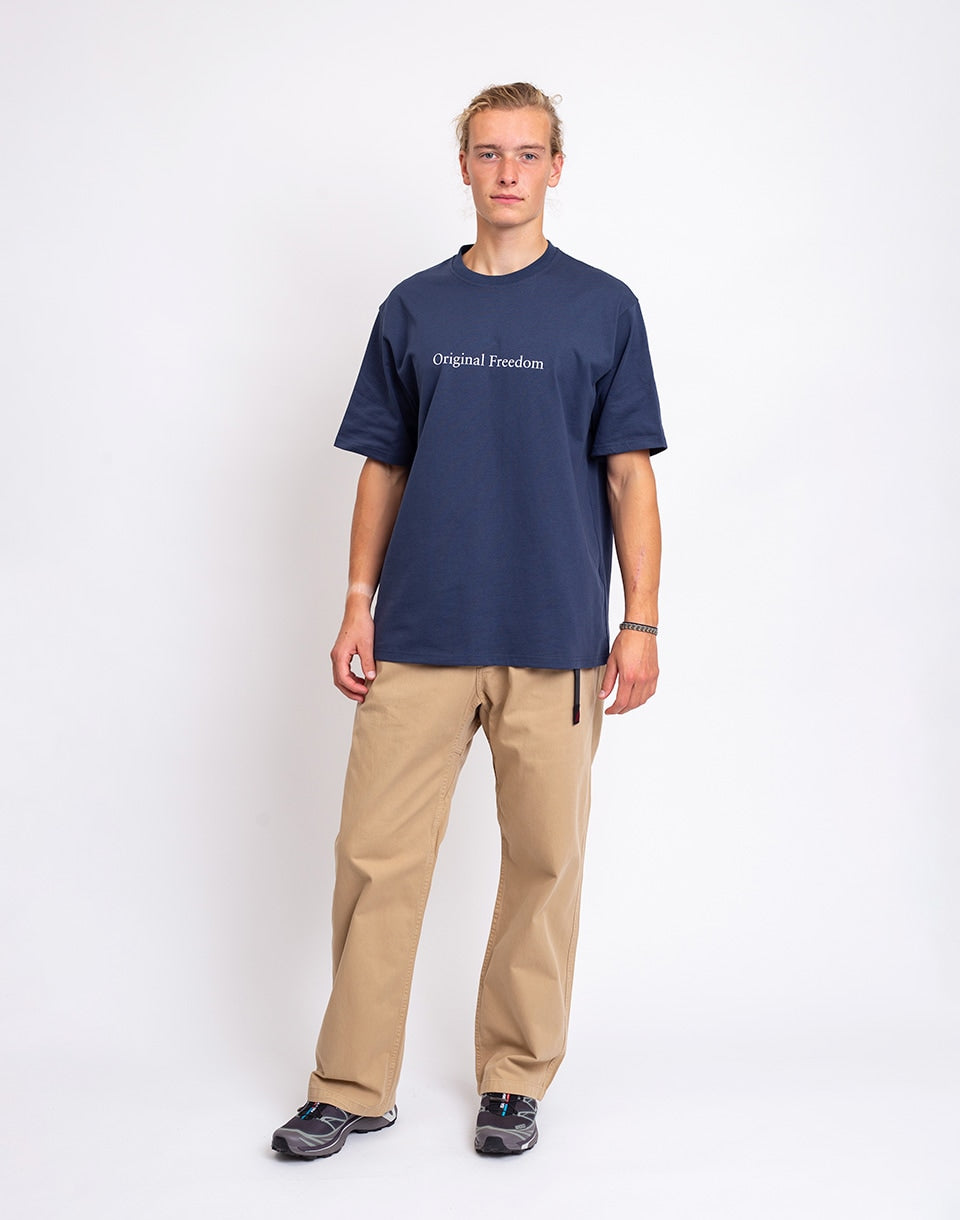 Vase Tee