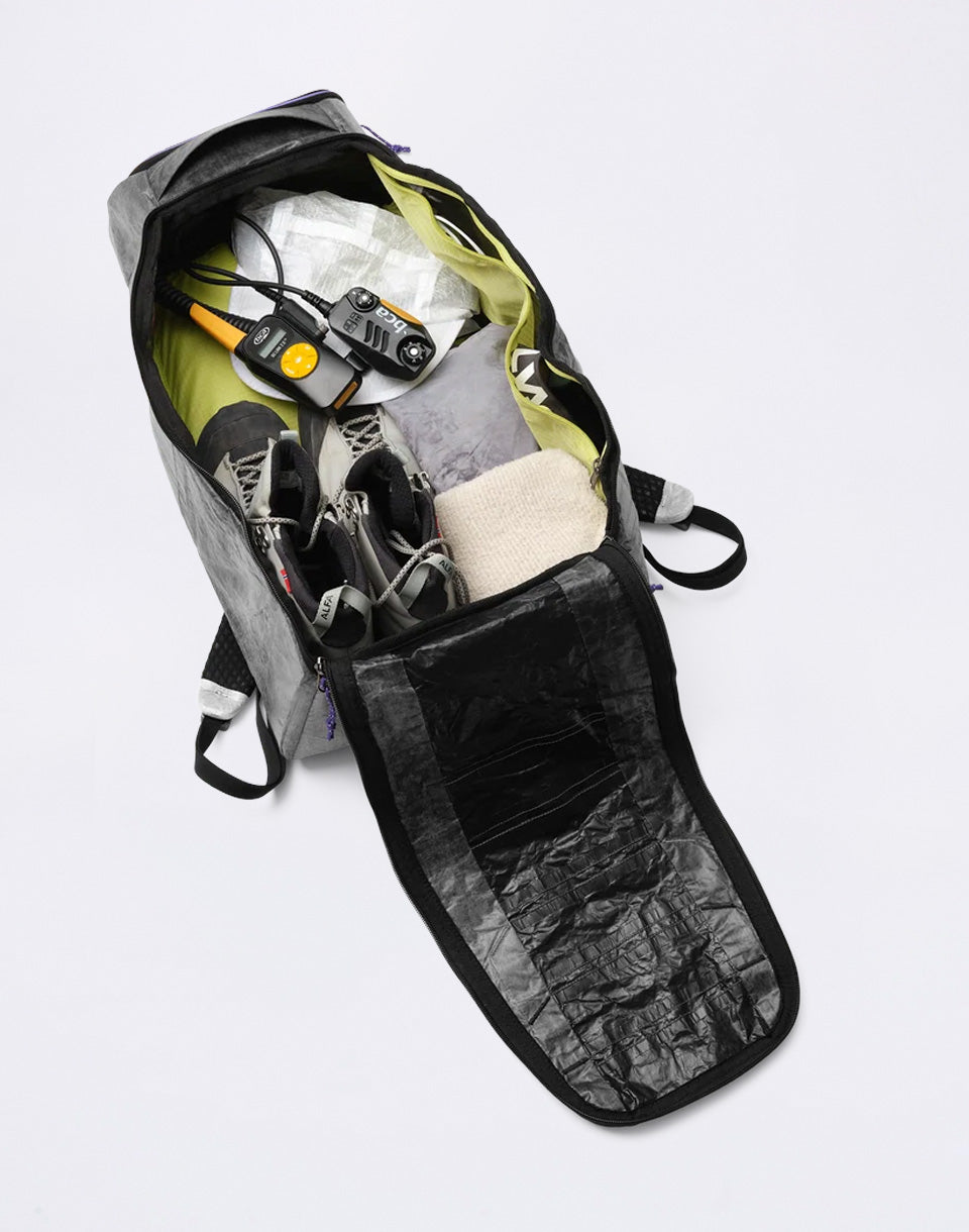 Weigh Lighter Hugger Backpack 30L