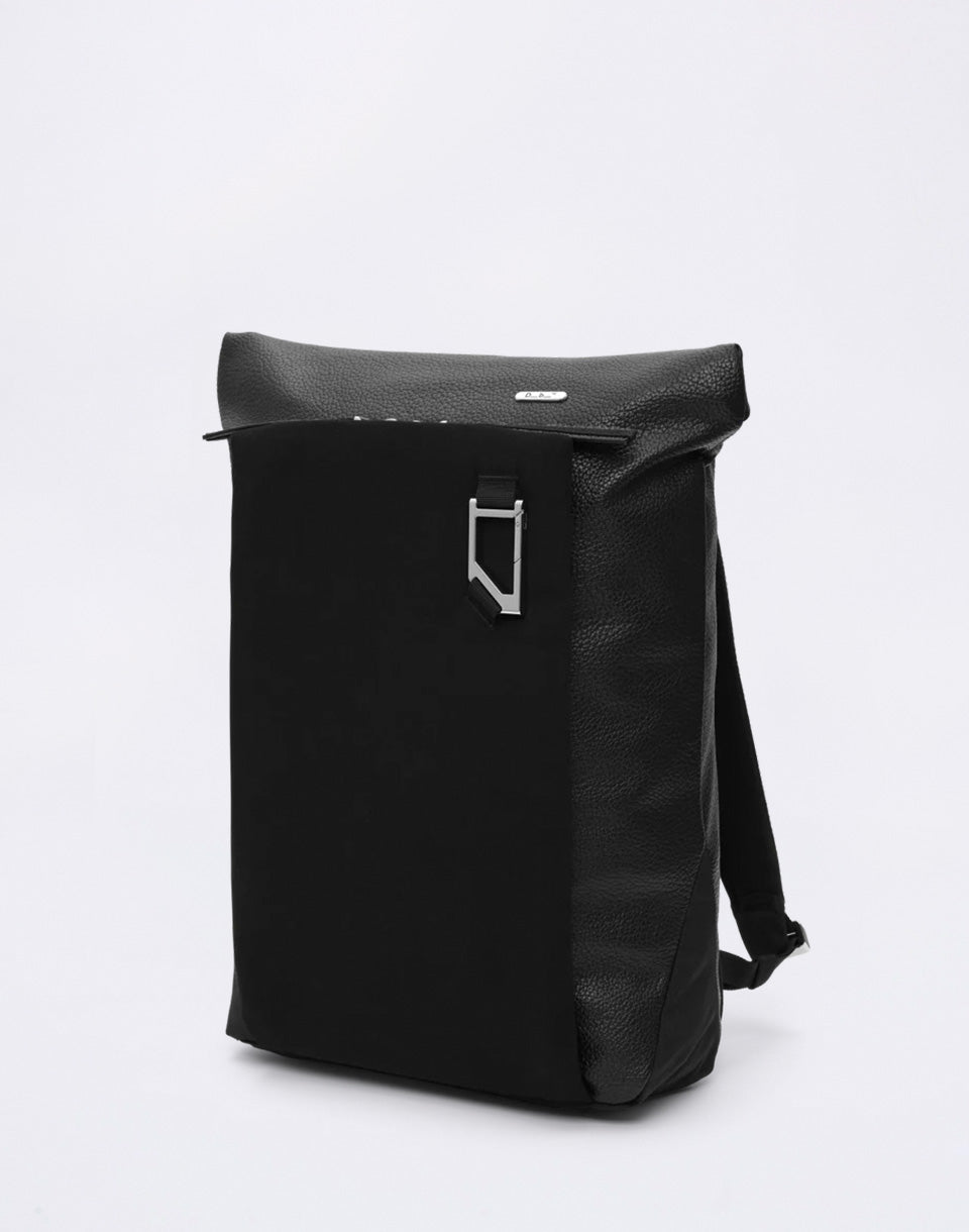 Entour Daypack 18L