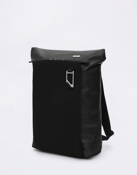 Entour Daypack 18L