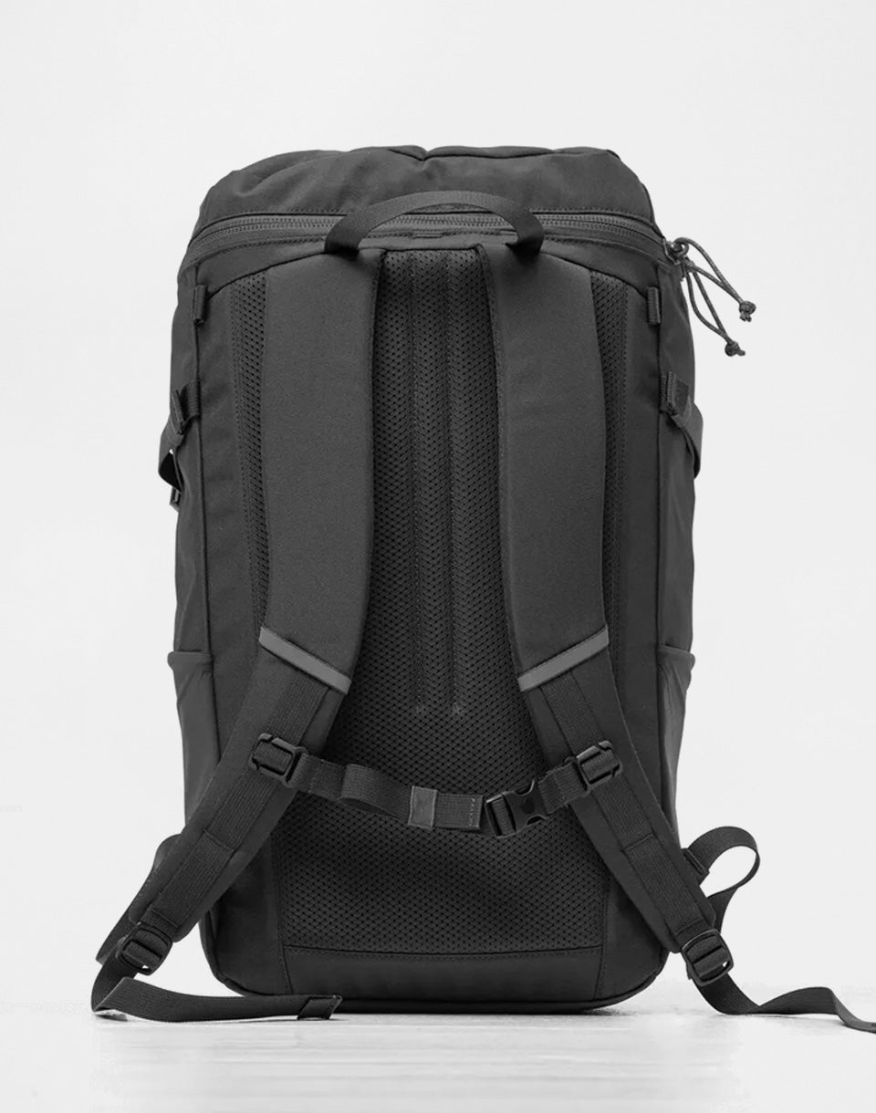 Skule Top Zip 30