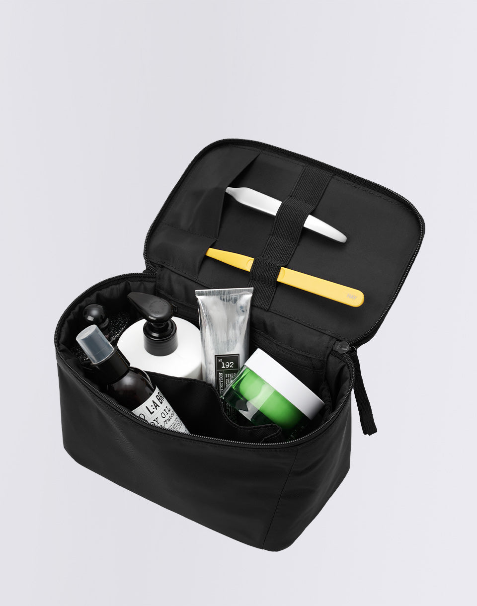 Essential Wash Bag S