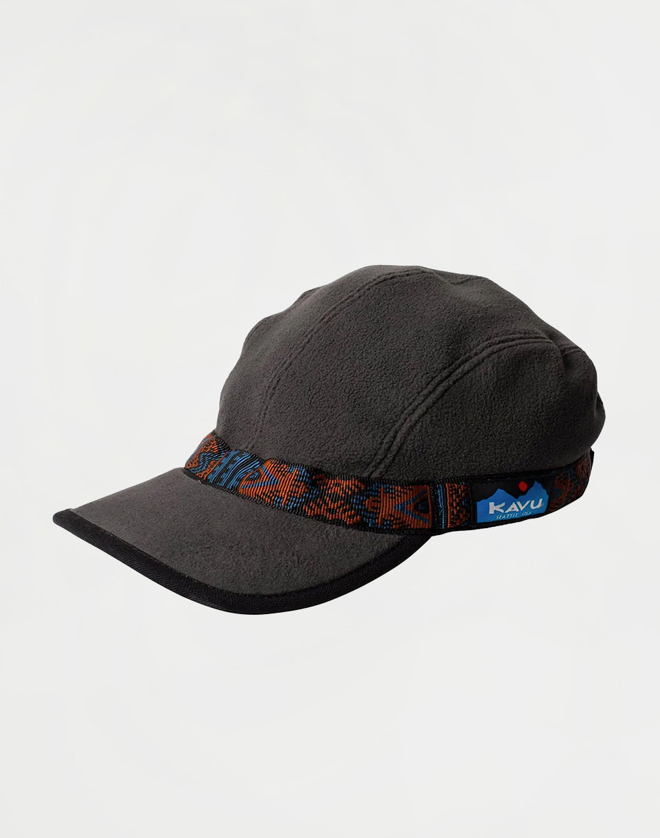 Fleece strapcap
