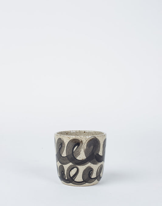 Small Cup Dark curls