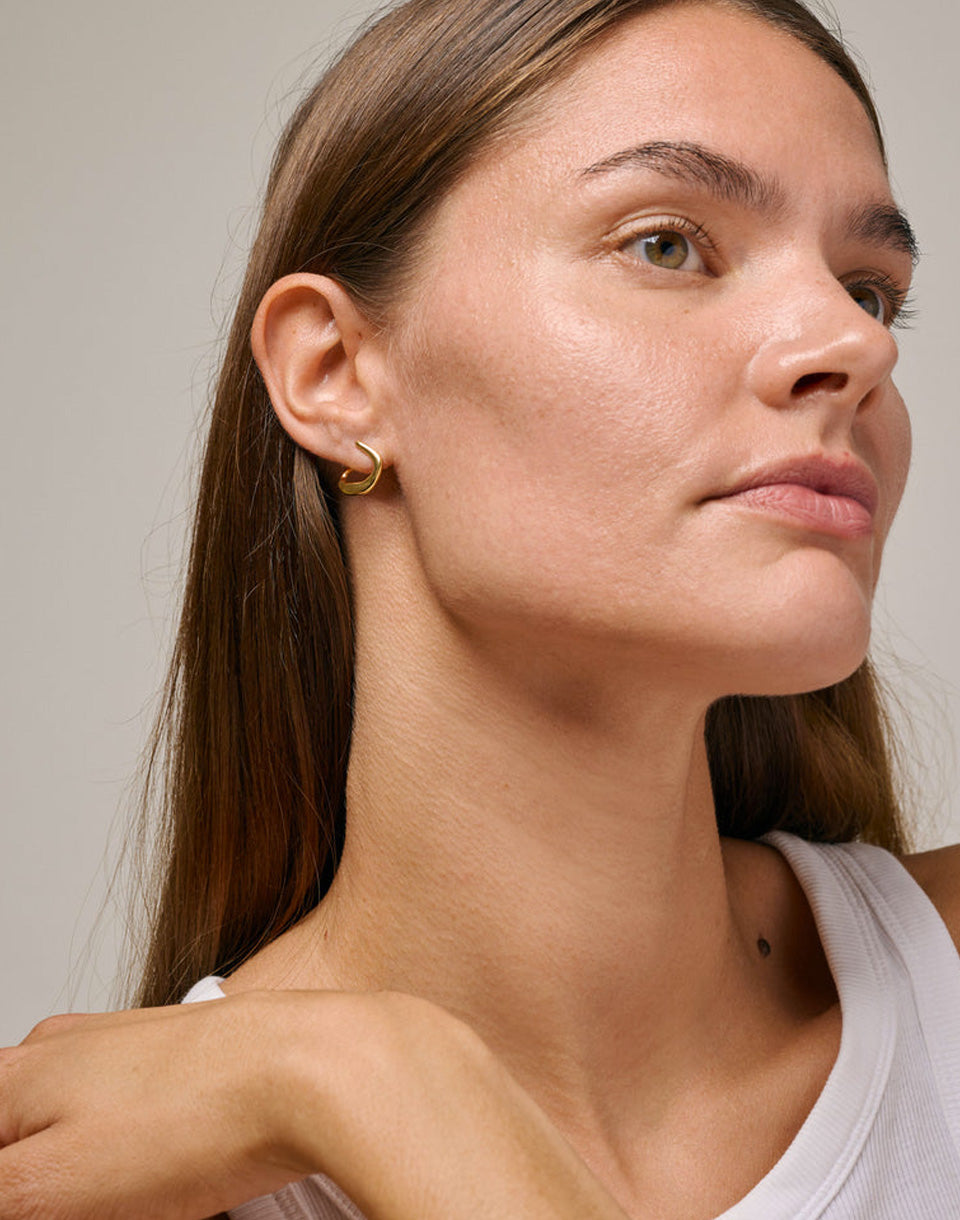 Earrings, Inga