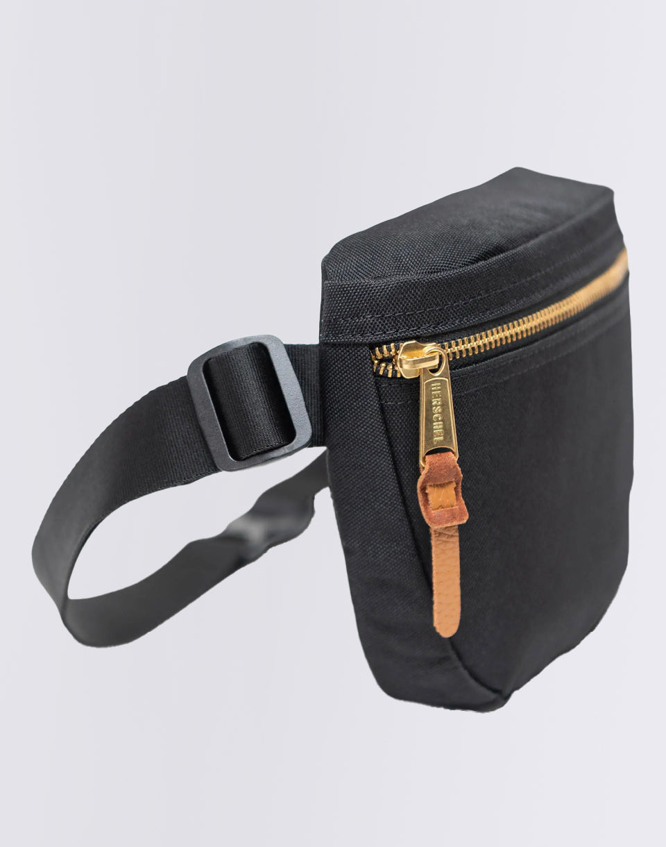 Settlement Hip Pack