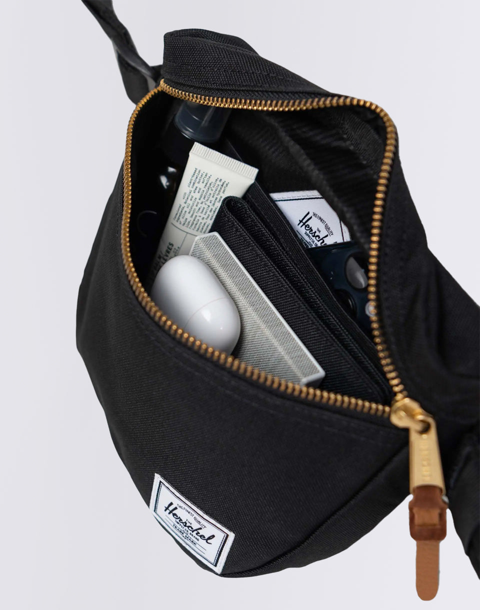 Settlement Hip Pack
