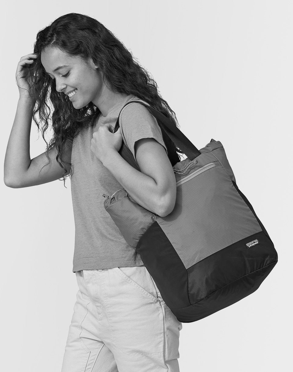 Ultralight Black Hole Tote Pack 27L