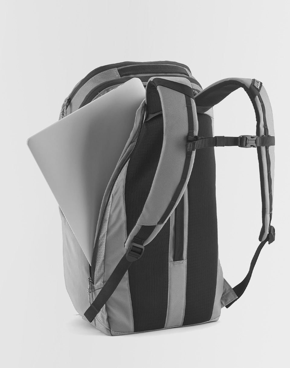 Black Hole Pack 32L