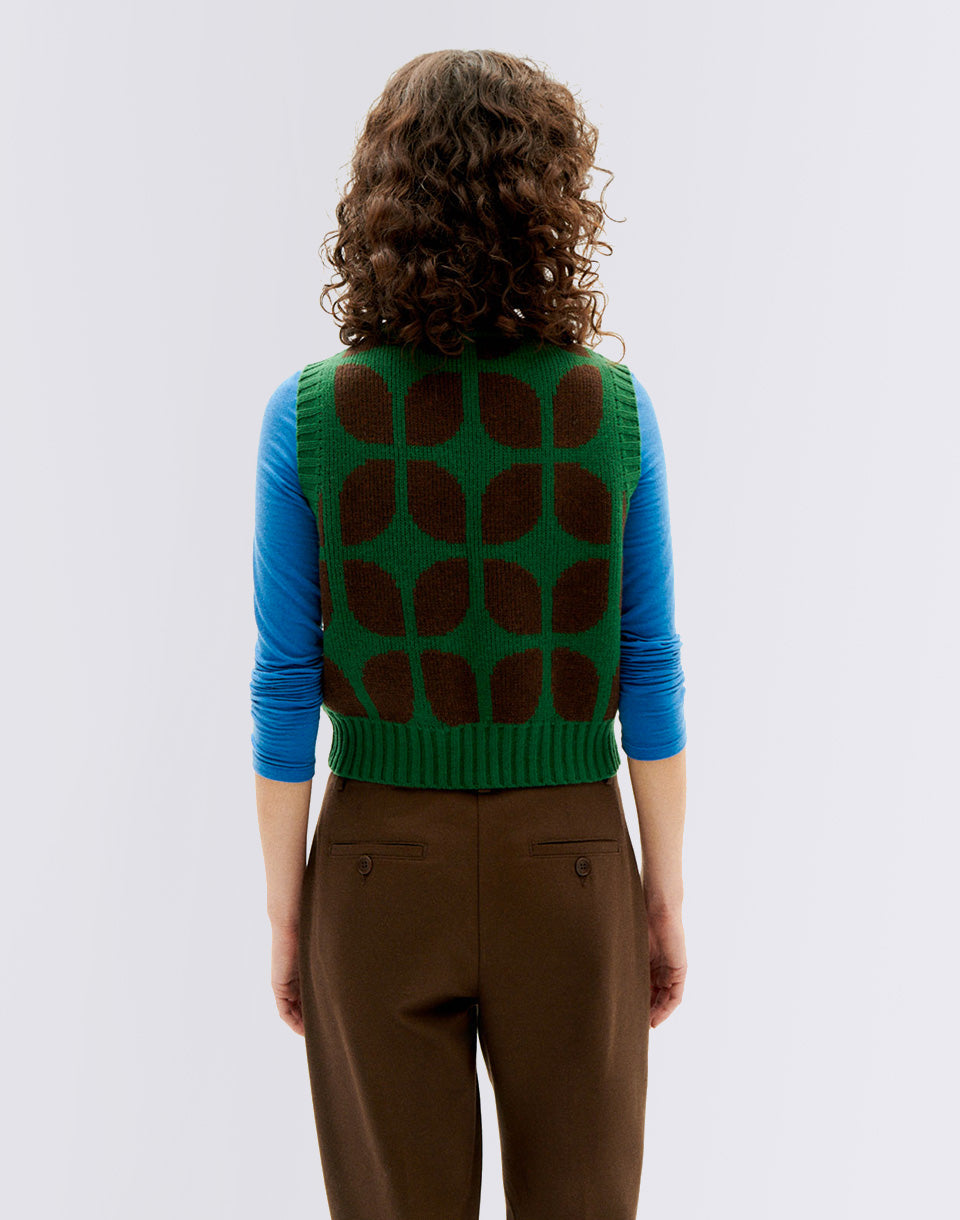 Wallpaper Brown Tea Knitted Vest